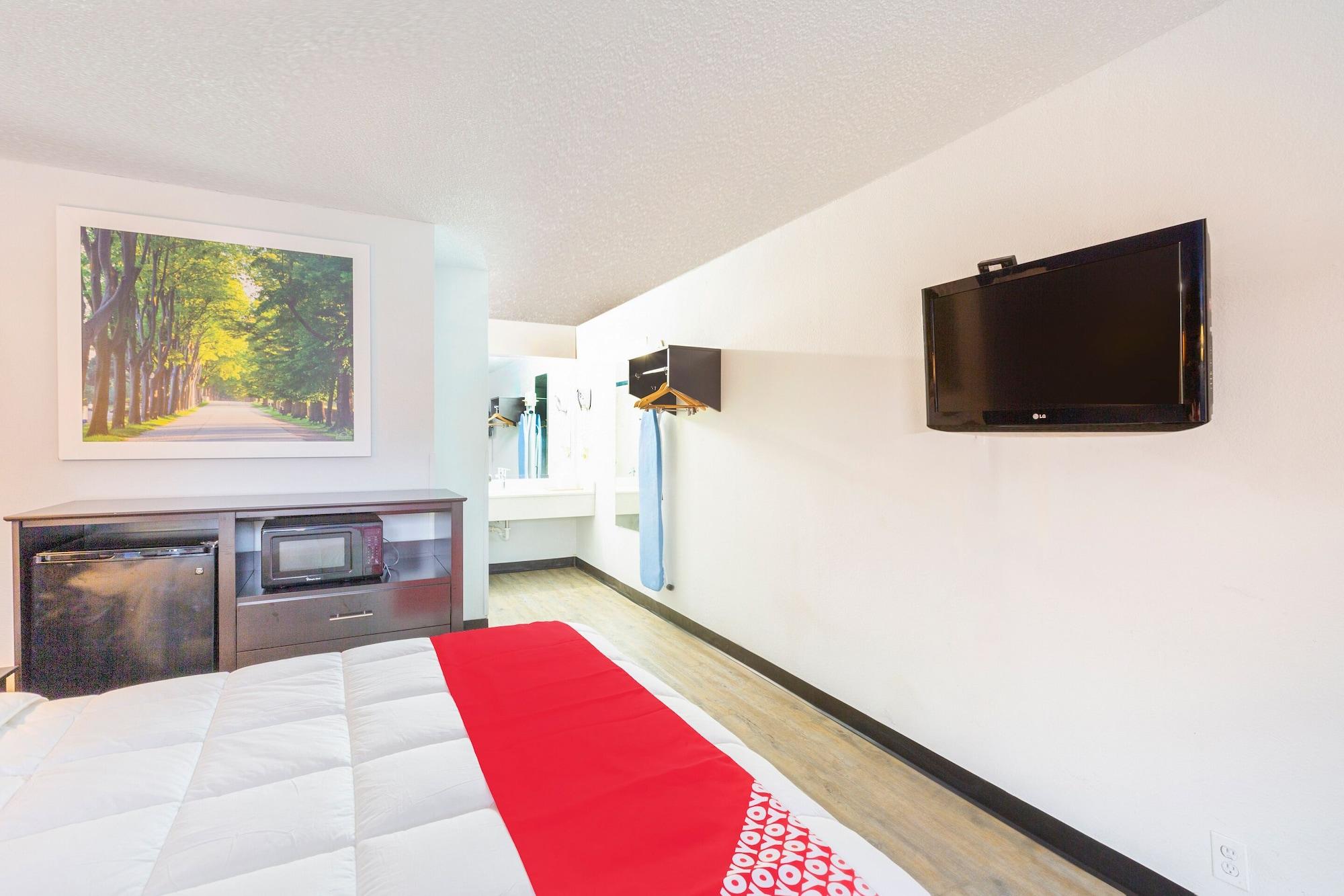 Oyo Hotel Baton Rouge Mid City Exterior photo